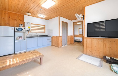 Deokhyeon Casa | Gapyeong sky pet Family Dogchae Pension