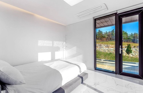 Oeseo Casa | Gapyeong The Bereuso Poolvilla