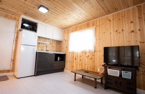 Oeseo Casa | Gapyeong White House Valley Pension