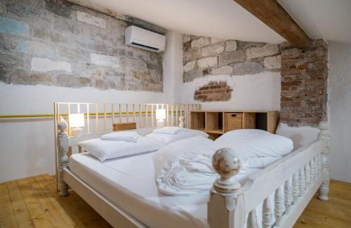 Solkan Apartamento | Garage Apartments