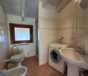 Rivoltella Apartamento | Garda Girasole trilocale a due passi dal lago con posto auto privato