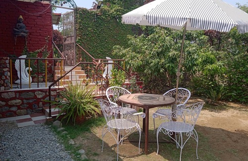 Bullawala Casa | Garden and mountain view villa