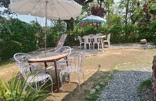 Bullawala Casa | Garden and mountain view villa