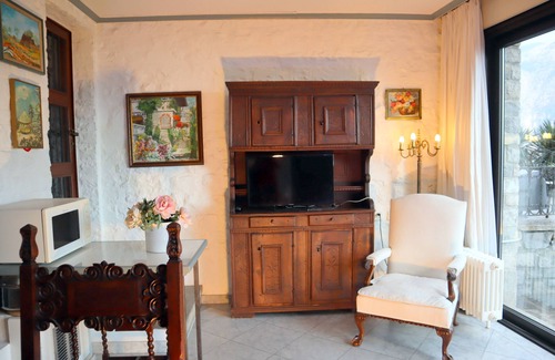 Castagnola Apartamento | GARDEN-apartment Castagnola-near lakeindoor-pool,aircondition,lakeview, with dog