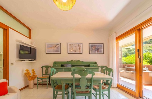 Portisco Apartamento | Garden Apt - Flat with WiFi and BBQ