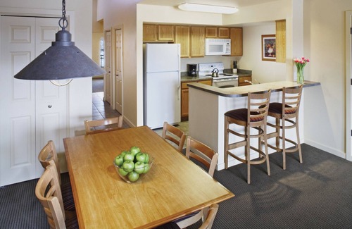 Harbor Village Complejo | Garden City, UT: 1 dormitorios cerca de Bear Lake! Chimenea, Piscinas y actividades al aire libre