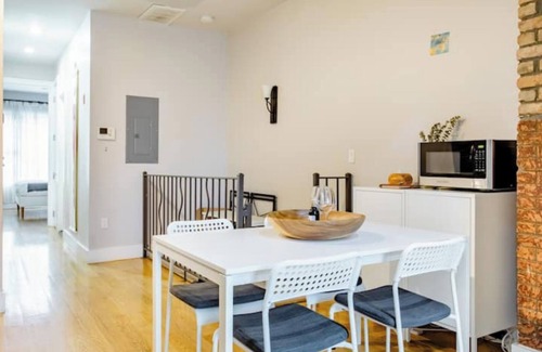 Bushwick Apartamento | Garden condo w patio in New York artistic Bushwick