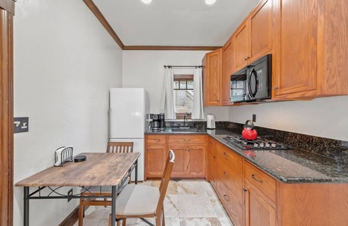 University City Casa | Garden Cottage | 200Mbps | Sofabed | 55”TV | Patio