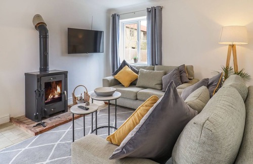 Halstead Cabaña | Garden Cottage - Pound Farm, GRAN YELDHAM