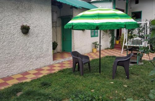 Shimla Cama Y Desayuno | Garden Cottages