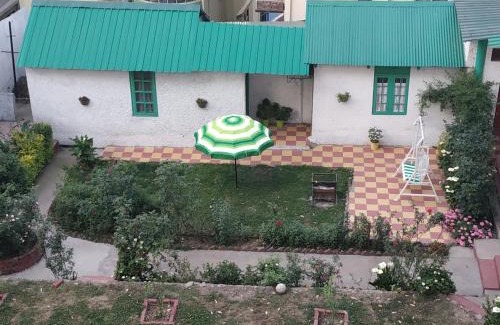 Shimla Cama Y Desayuno | Garden Cottages