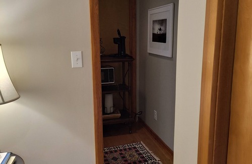Chapel Hill Apartamento | Garden Ensuite at the Chapel Hill Retreat Center