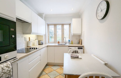 Tangmere Apartamento | Garden Flat - casa de campo cómoda para dos cerca de Chichester y Goodwood