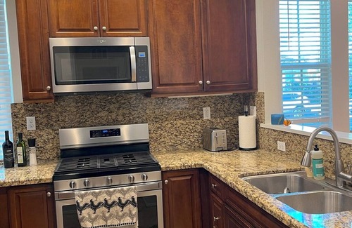 Irvine Casa | Garden-front 3brd/2.5bath condo freshly remodeled in Woodbury East