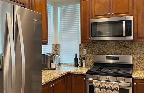 Irvine Casa | Garden-front 3brd/2.5bath condo freshly remodeled in Woodbury East