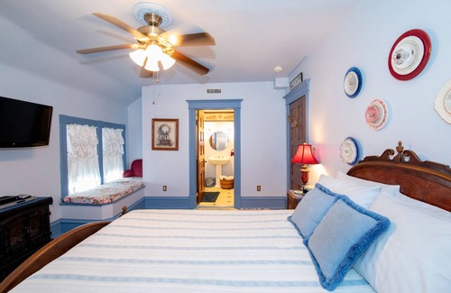 Sturgeon Bay Cama Y Desayuno | Garden Gate BnB