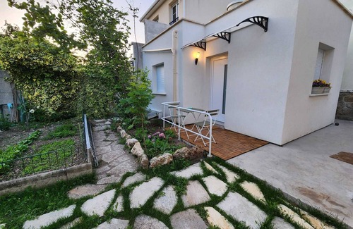Sartrouville Apartamento | Garden Guesthouse Near Paris