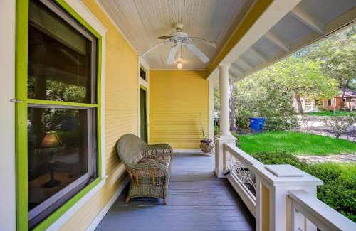 East Cesar Chavez Casa | Garden Home