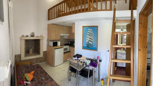 Trygonas Apartamento | Garden House No 2