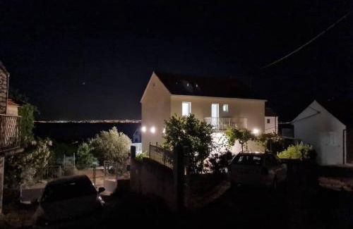 Sutivan Casa | Garden house Sutivan