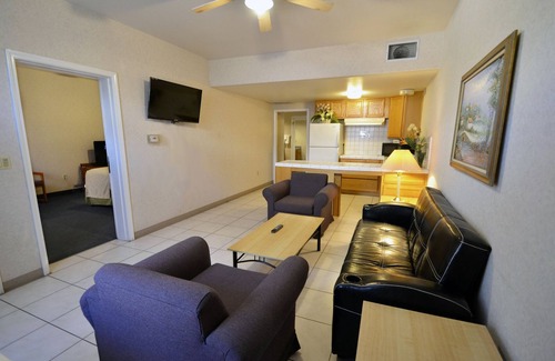 Fresno Hotel | Garden Inn and Suites