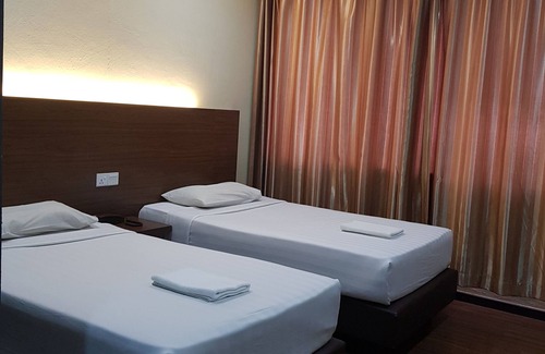Downtown George Town Hotel | Garden Inn