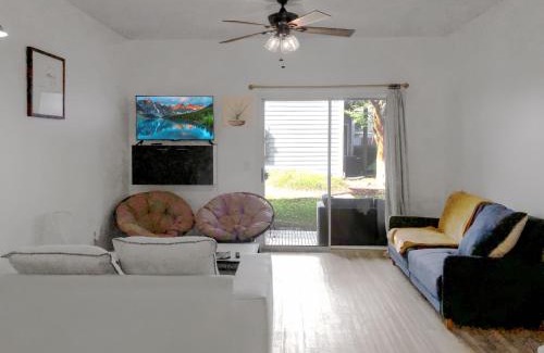 Wilmington Apartamento | Garden Level 1BR condo, Central Luxury Suite