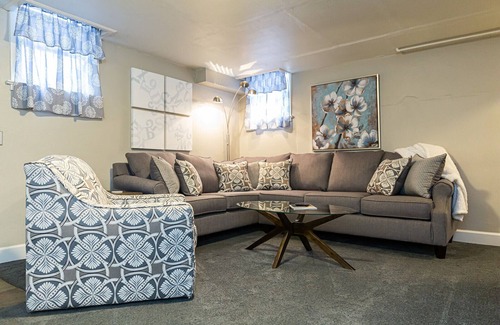 Old Town West Apartamento | Garden Level Apt Mtn Ave - 8 min walk to Old Town!