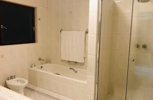 Greater Johannesburg Metropolitan Area Villa | Garden of Eden Mansion - Entertainment Haven