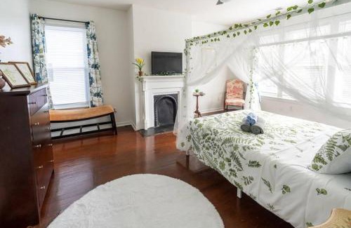 Woodland Heights Apartamento | Garden Penthouse in RVA! 3 Bedroom, 3 Bath!