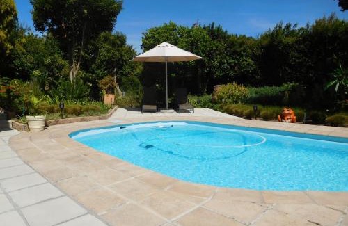 Somerset West Apartamento | Garden- Pool flat with Solar Electricity