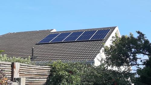 Somerset West Apartamento | Garden- Pool flat with Solar Electricity