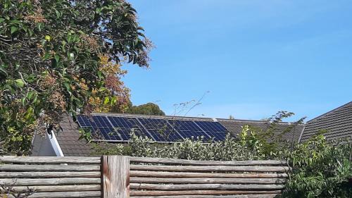 Somerset West Apartamento | Garden- Pool flat with Solar Electricity