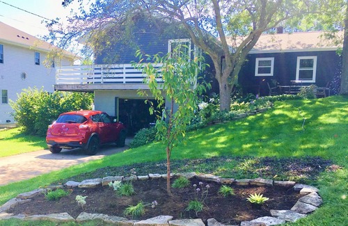 South Milwaukee Casa | Garden Ranch Home por Lake Michigan y Grant Park