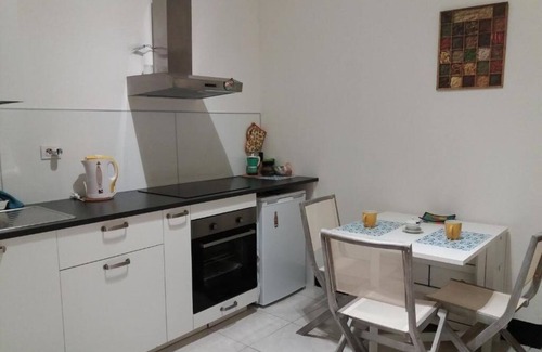 Chiavari Apartamento | Garden residence central apartment opposite train station