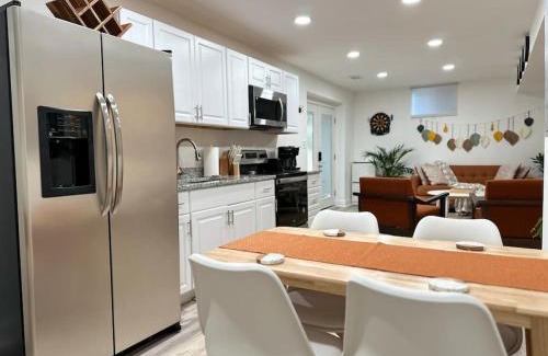 Colesville Apartamento | Garden's Grace: Whispers