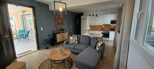 Mytilene Apartamento | Garden Seaview Luxury Apartment with private parking