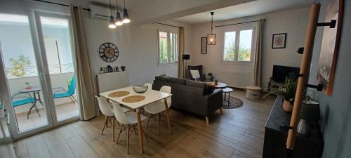 Mytilene Apartamento | Garden Seaview Luxury Apartment with private parking