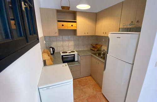 Kilada Apartamento | Garden studio by the sea