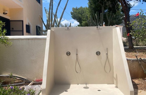Kilada Apartamento | Garden studio by the sea