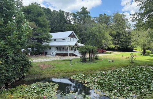 Blairsville Apartamento | Garden Suite at Misty Mountain Inn