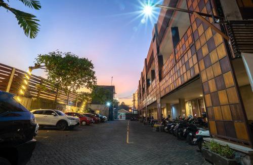 Jember Casa | Garden View by Calli Rooms