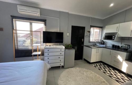 Glenwood Casa | Garden View Cottage