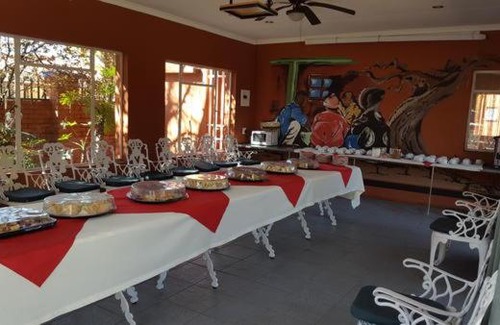 Mahikeng Cabina | Garden View Lodge