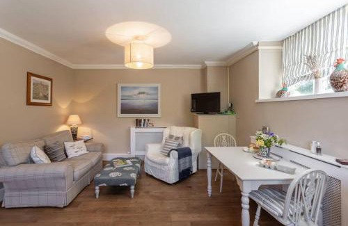 Bridport Casa | Gardeners Cottage