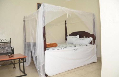Kireka Cama Y Desayuno | Gardens and Guest house