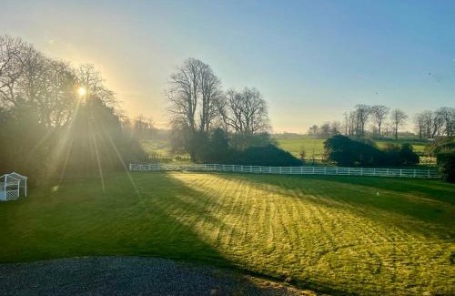Ballymoney Casa | Gardenvale Manor House B&B