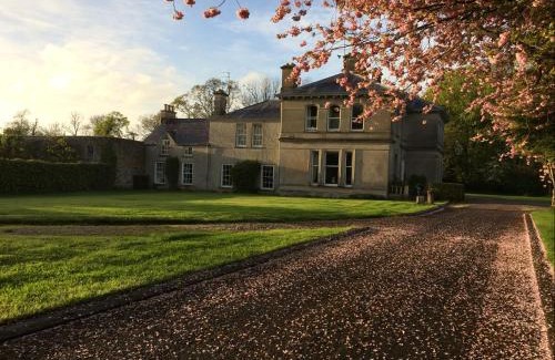 Ballymoney Casa | Gardenvale Manor House B&B