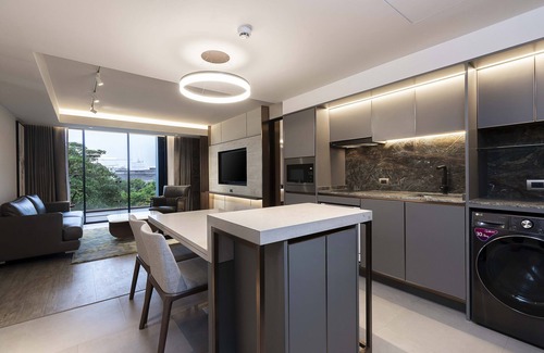Bangkok Central Business District Hotel | Gardina Asoke Hotel & Residence