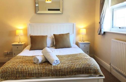 Windsor City Centre Apartamento | Garfield Place Cosy 2-Bedroom Cottage Central Windsor with Parking